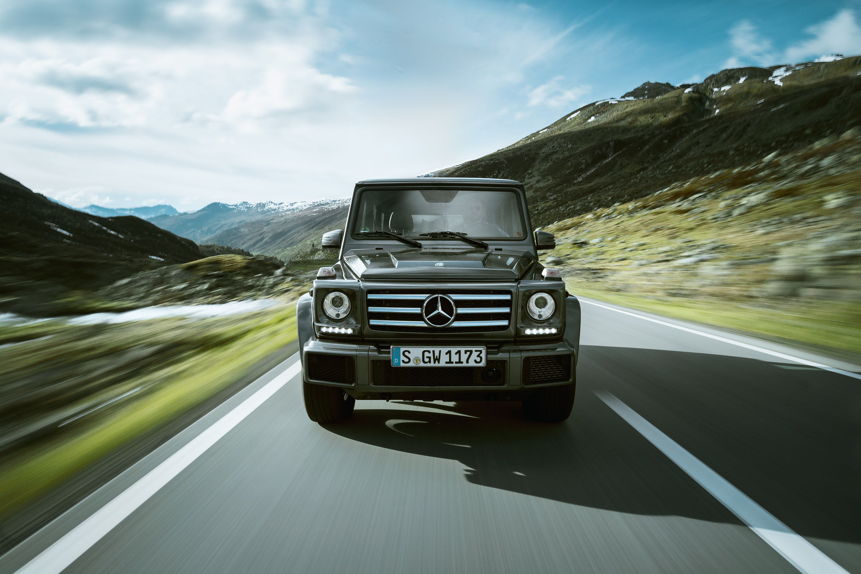 Mercedes Benz G500 — Frame 1