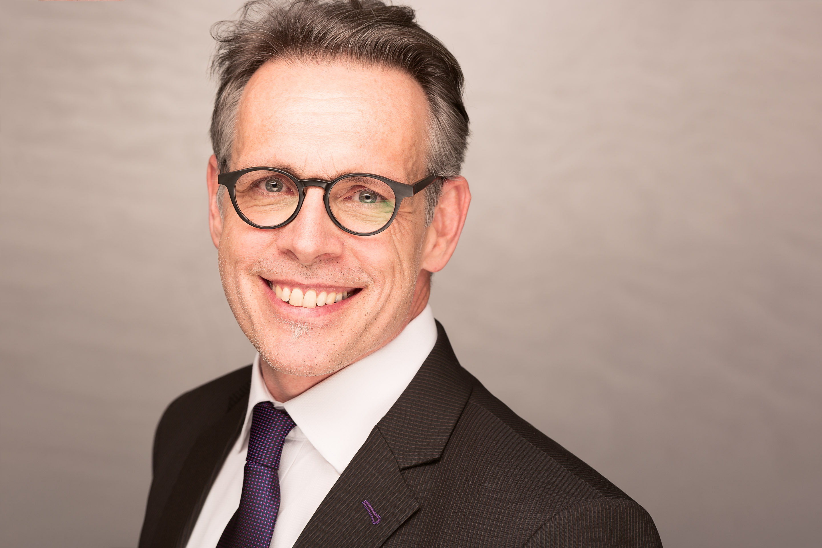 Headshots Roland Schneider — Frame 1