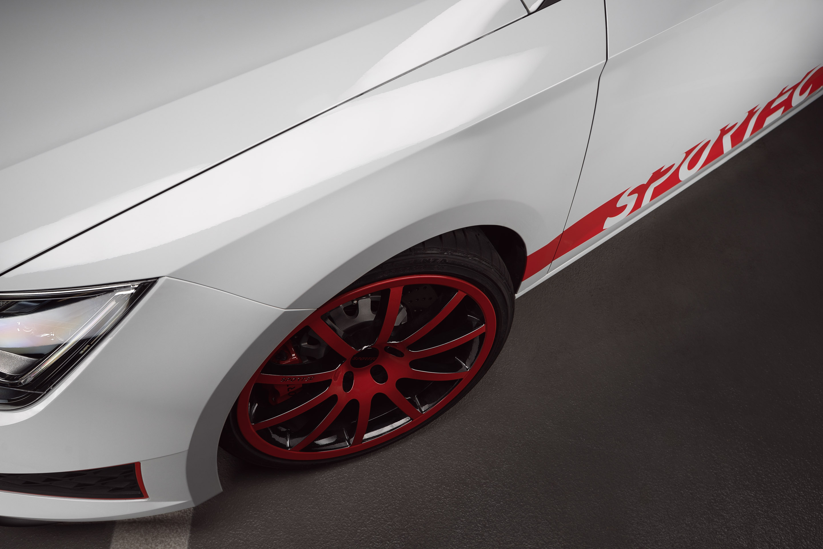 Sportec Seat Leon Cupra SR350 — Frame 3