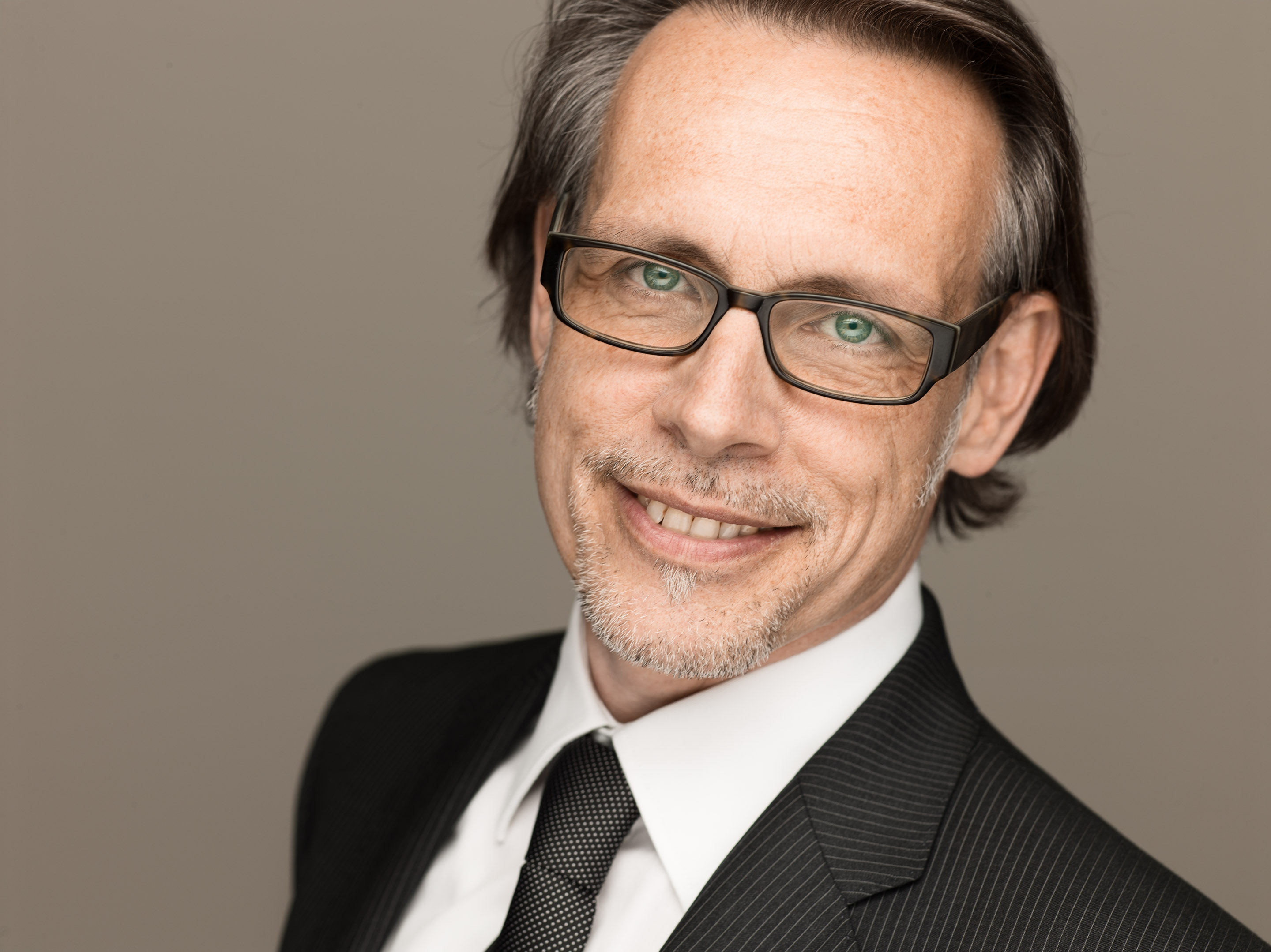 Headshots Roland Schneider — Frame 6