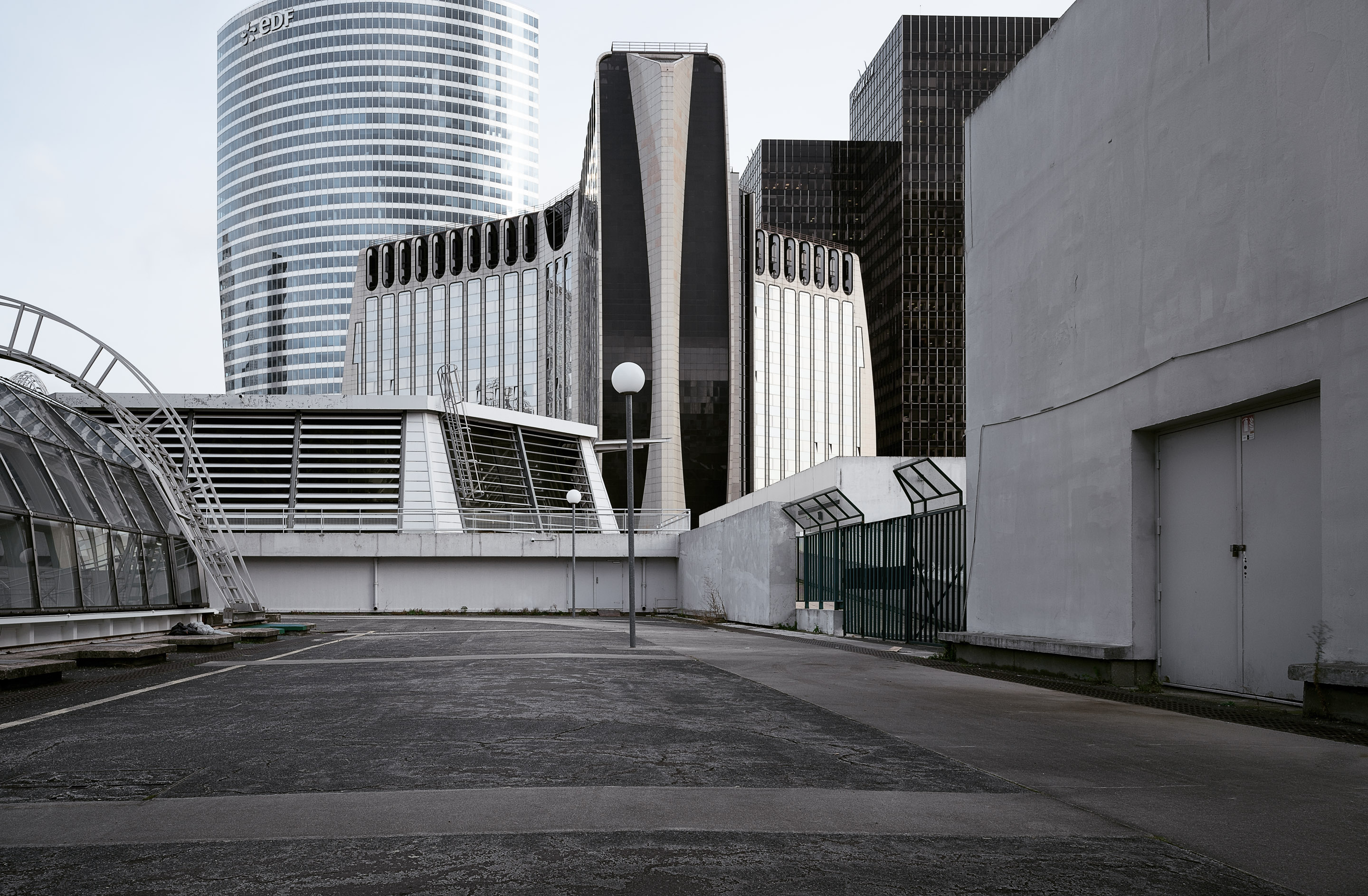 Paris - La Défense — Frame 20