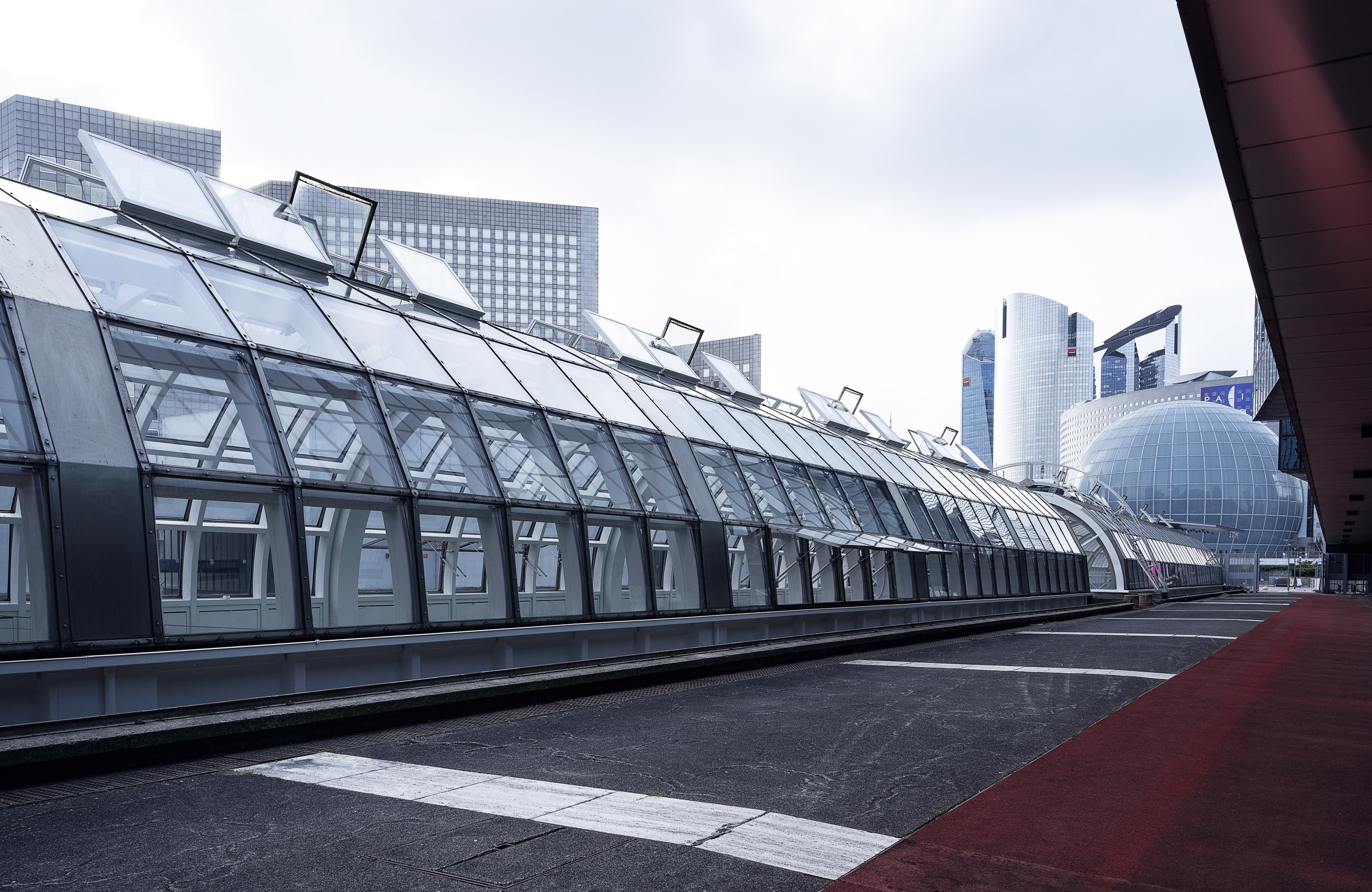 Paris - La Défense — Frame 21