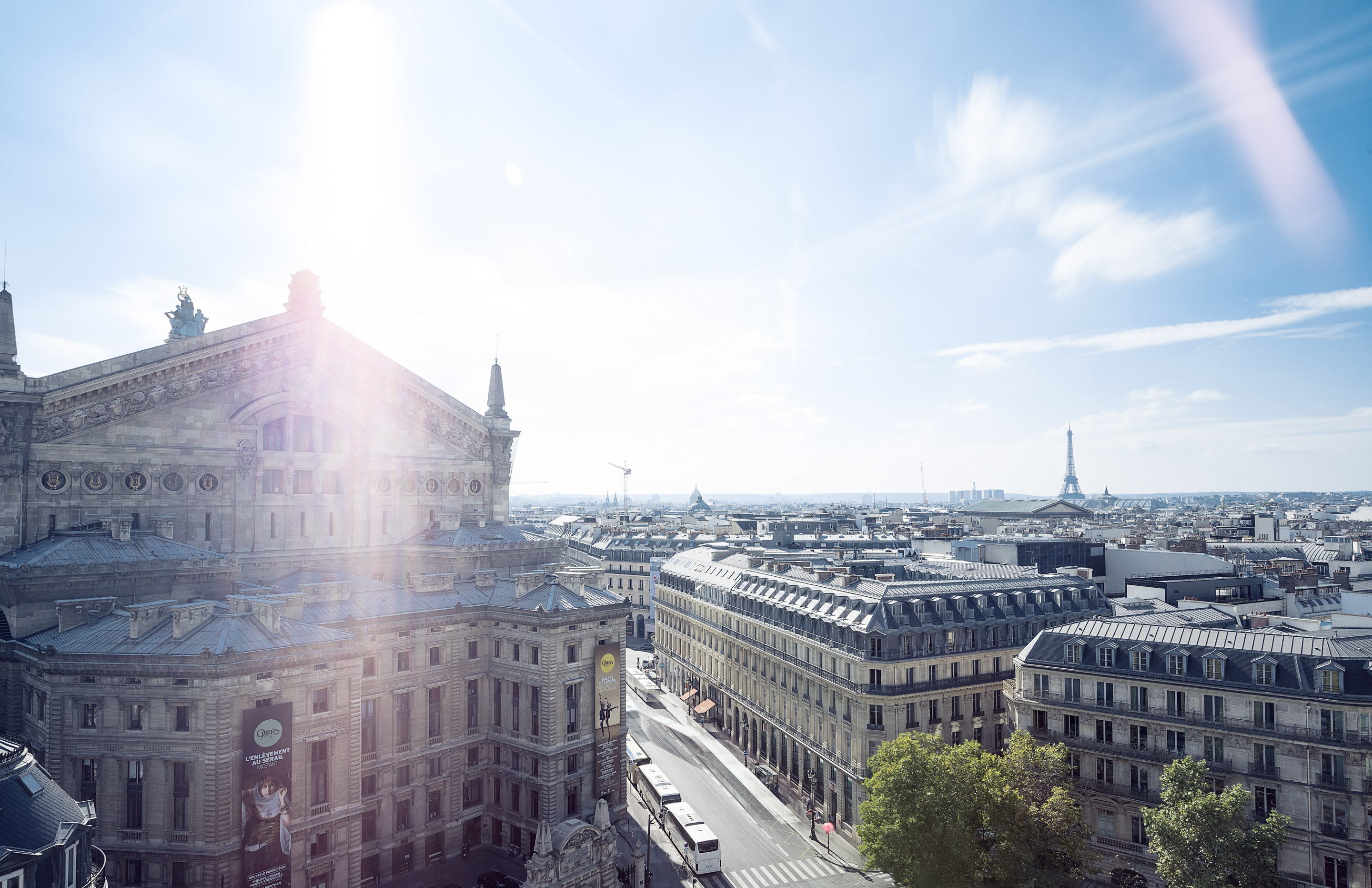Paris - La Défense — Frame 8