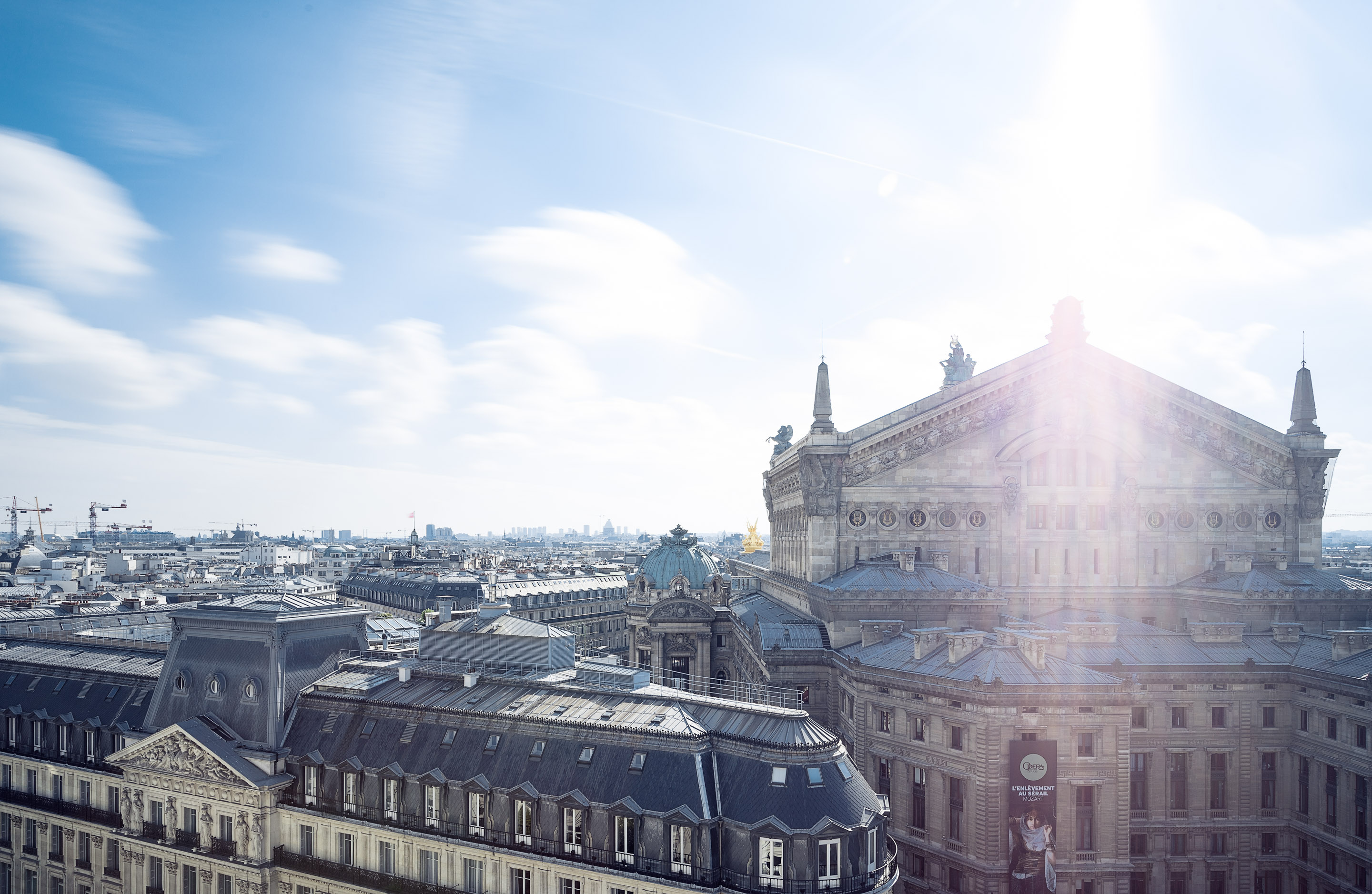 Paris - La Défense — Frame 7