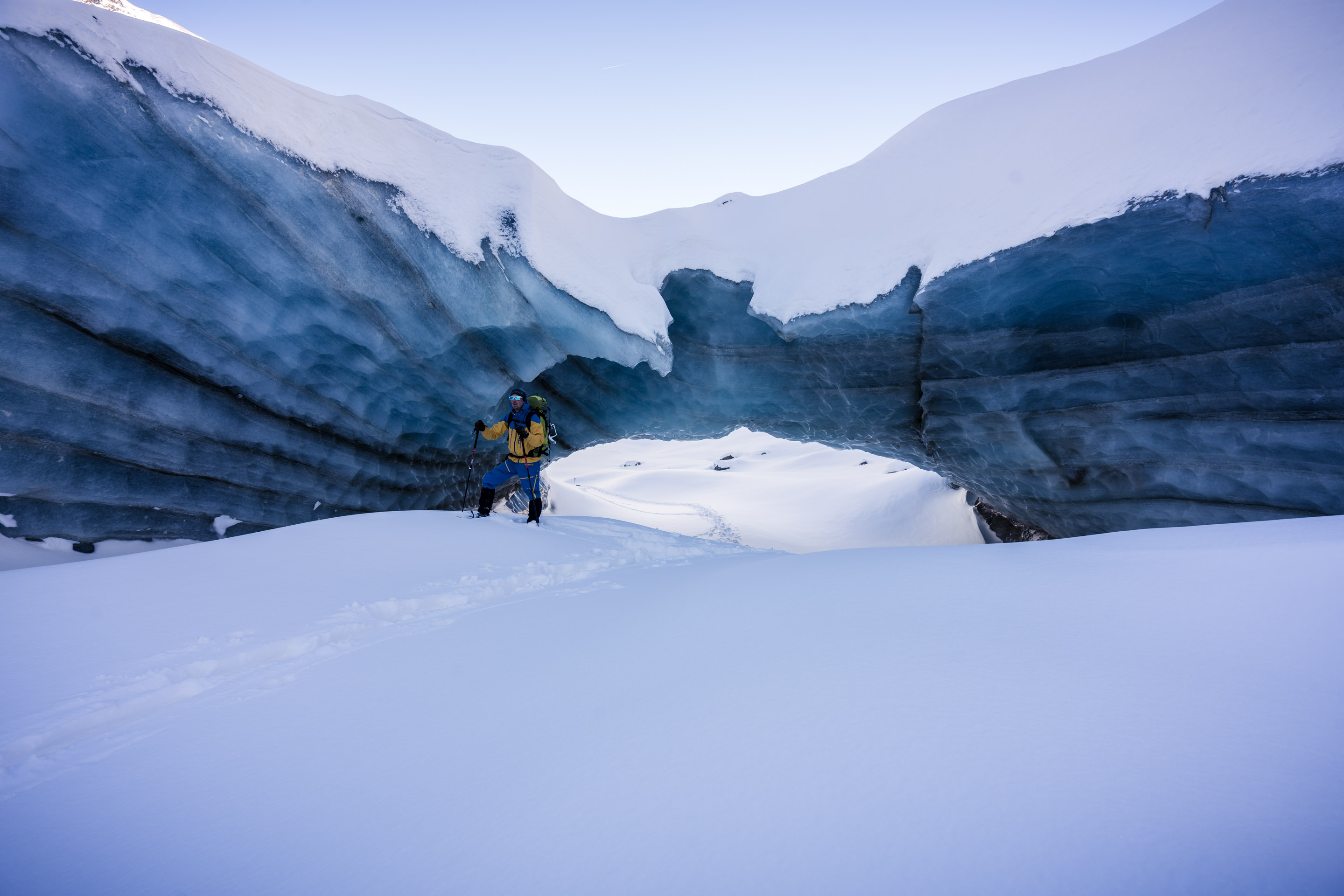 Schweiz - Engadin Pontresina Gletscherhöhle — Frame 8