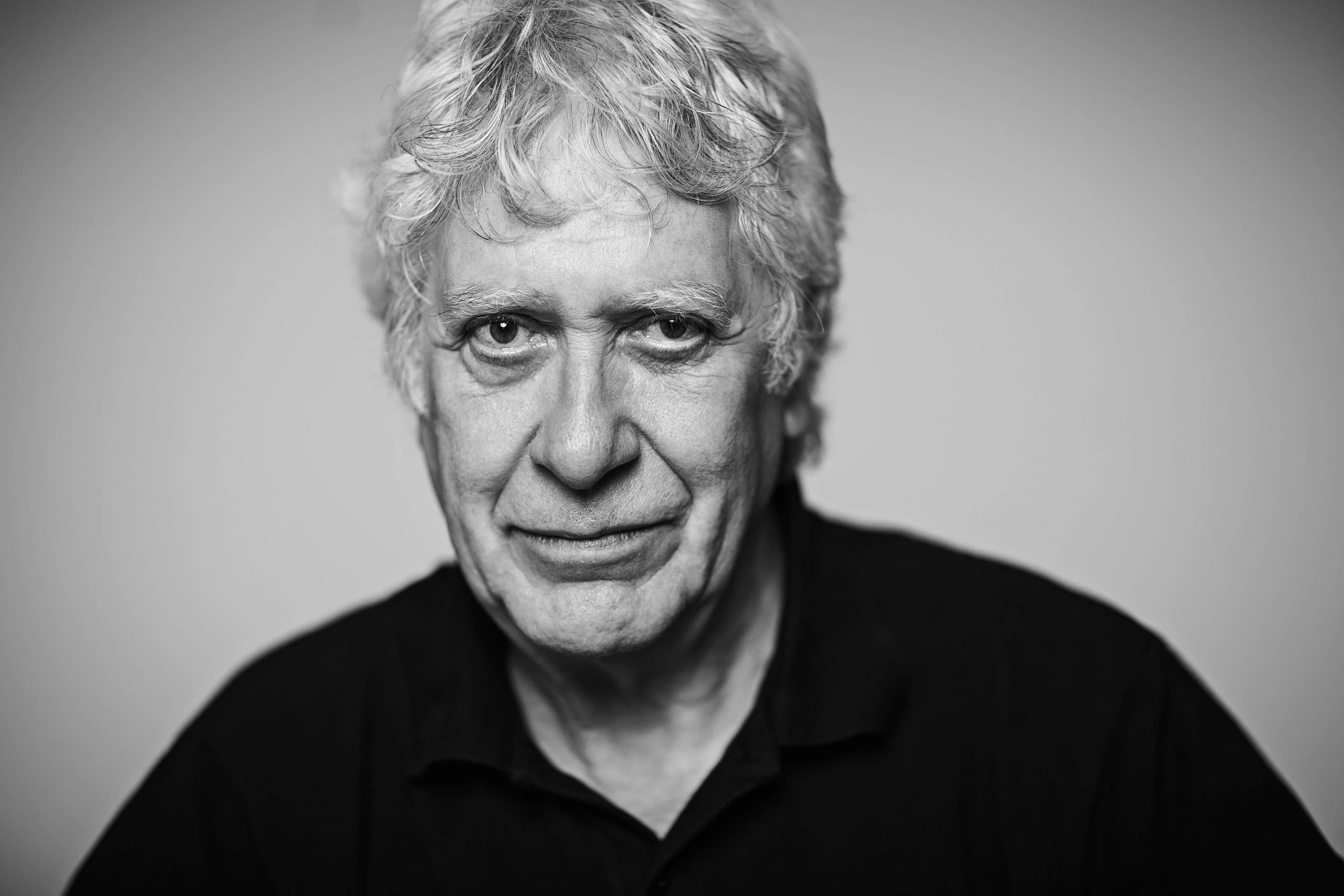 Walter Gimmer: Cellist — Frame 1