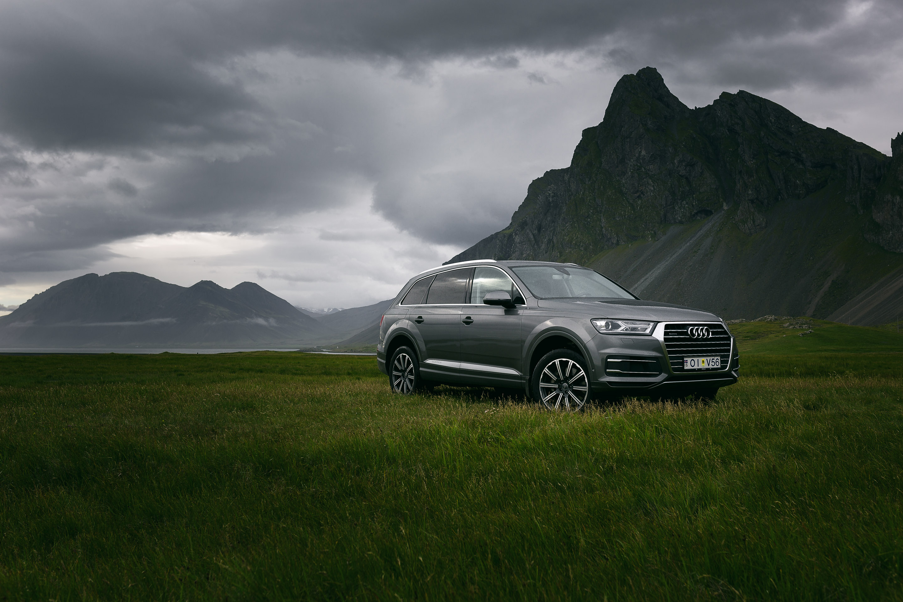 Island - Audi Q3 und Q7 — Frame 87