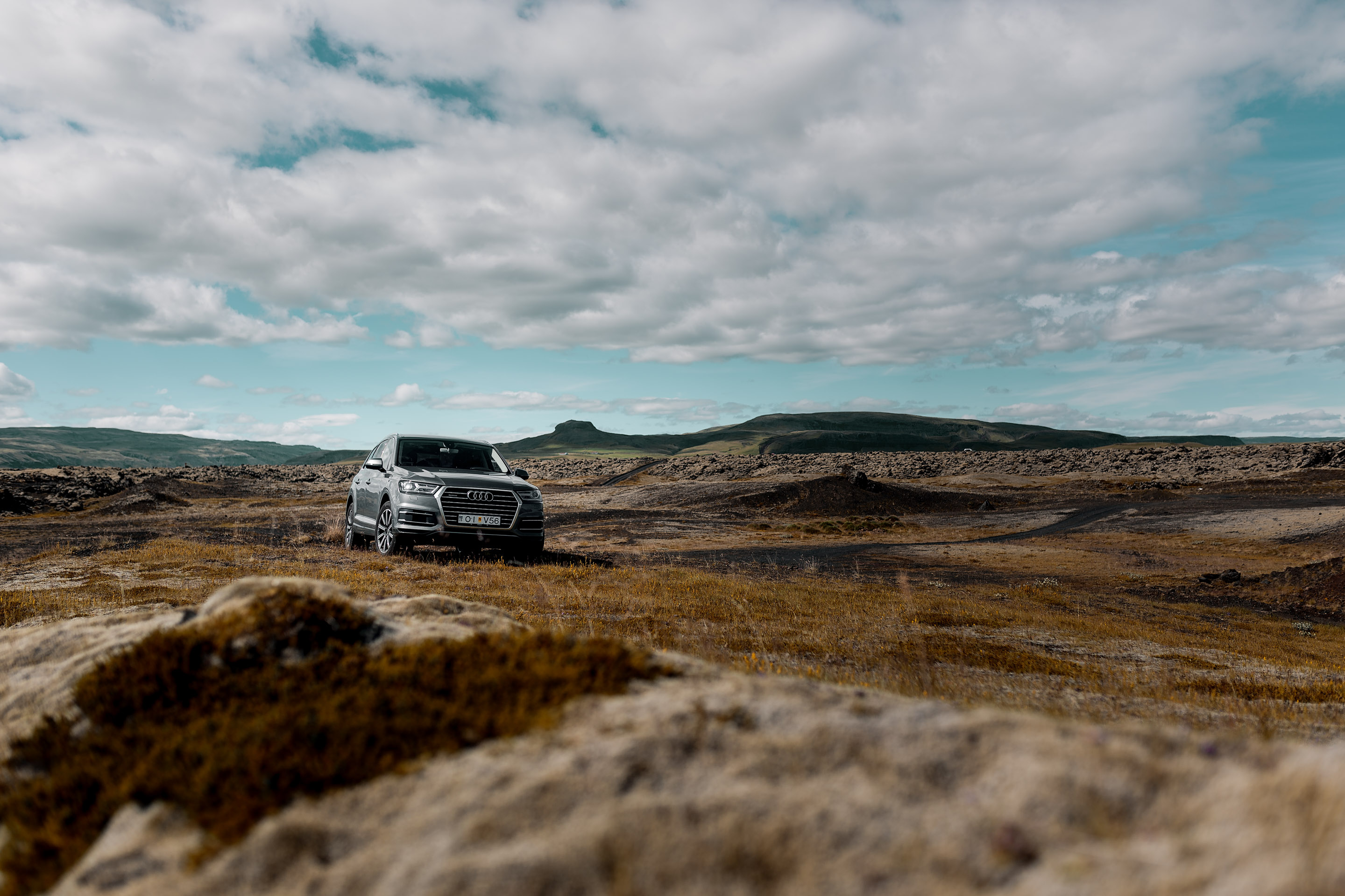 Island - Audi Q3 und Q7 — Frame 95