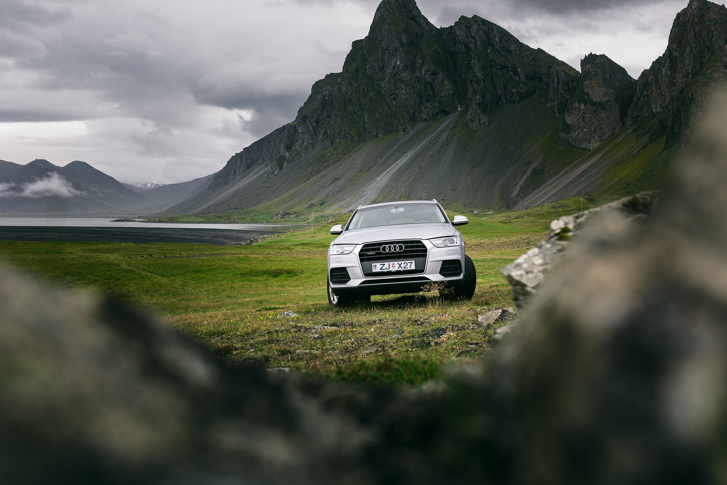 Island - Audi Q3 und Q7 — Frame 86