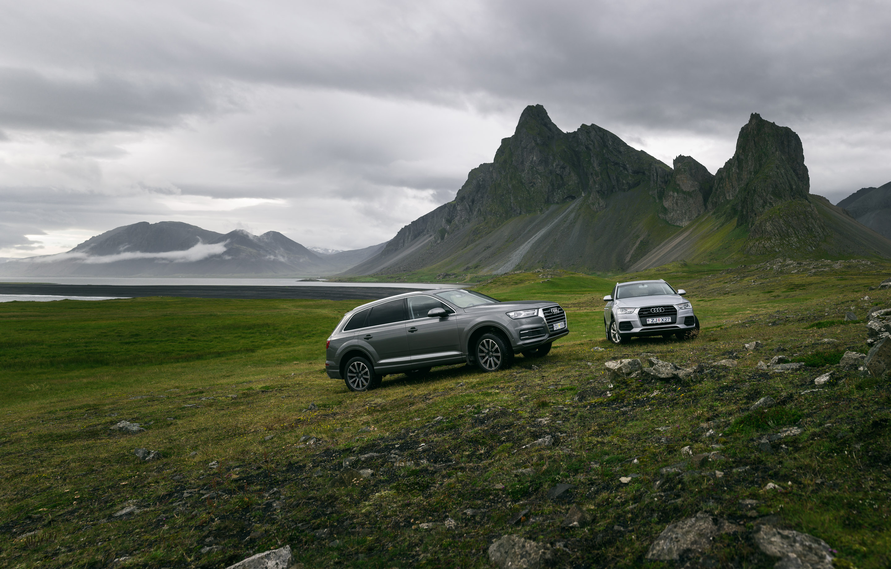 Island - Audi Q3 und Q7 — Frame 84