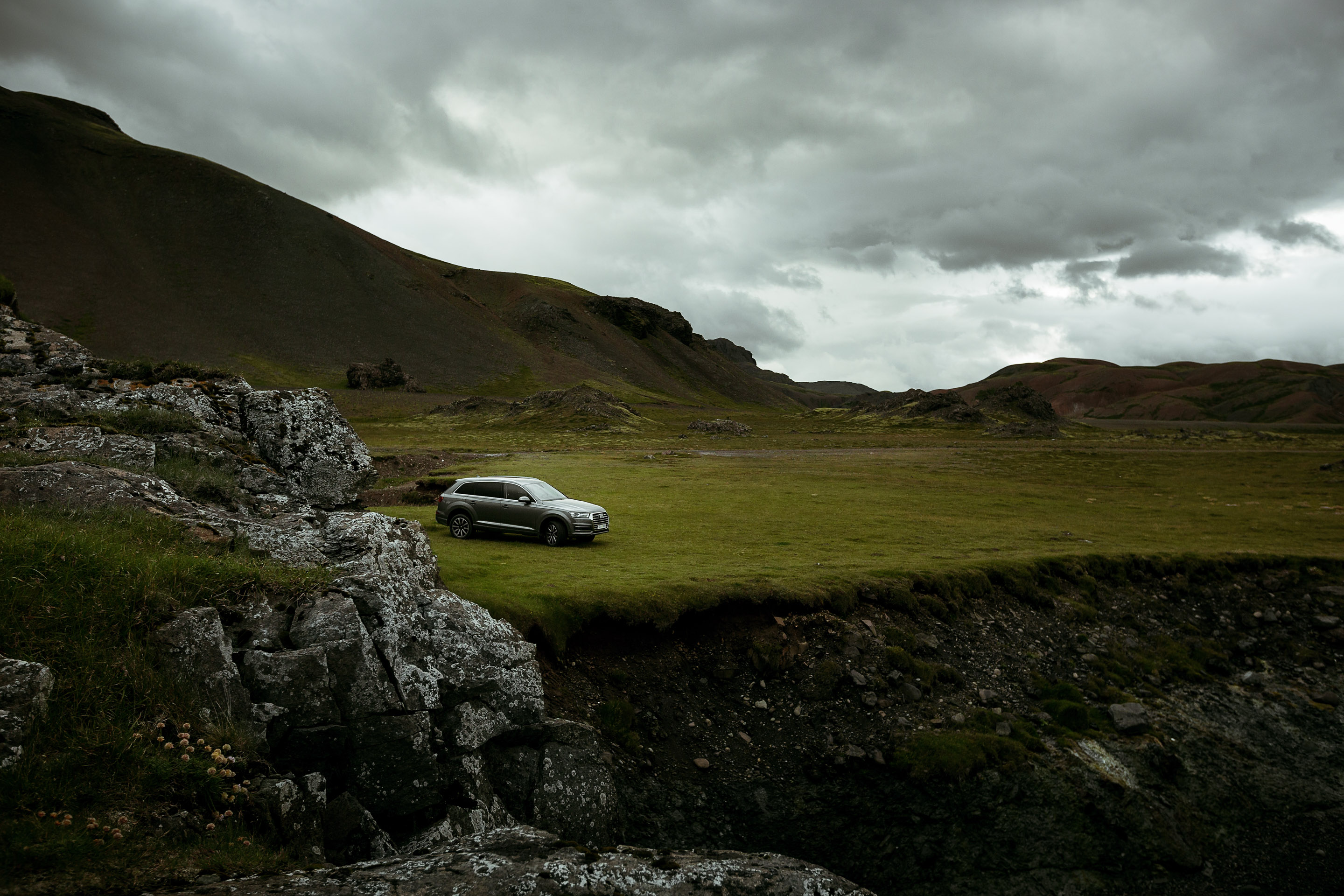 Island - Audi Q3 und Q7 — Frame 79