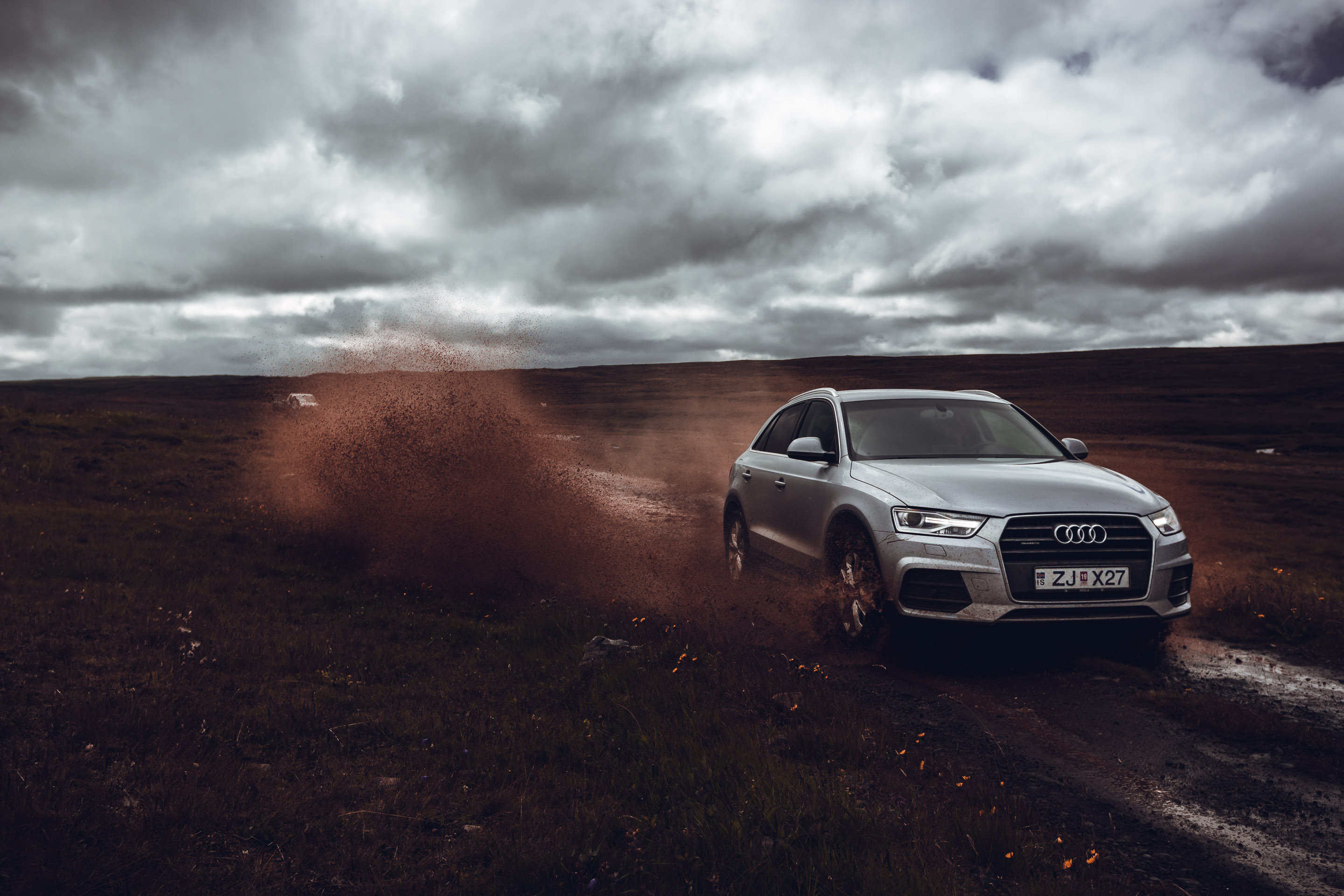 Island - Audi Q3 und Q7 — Frame 51