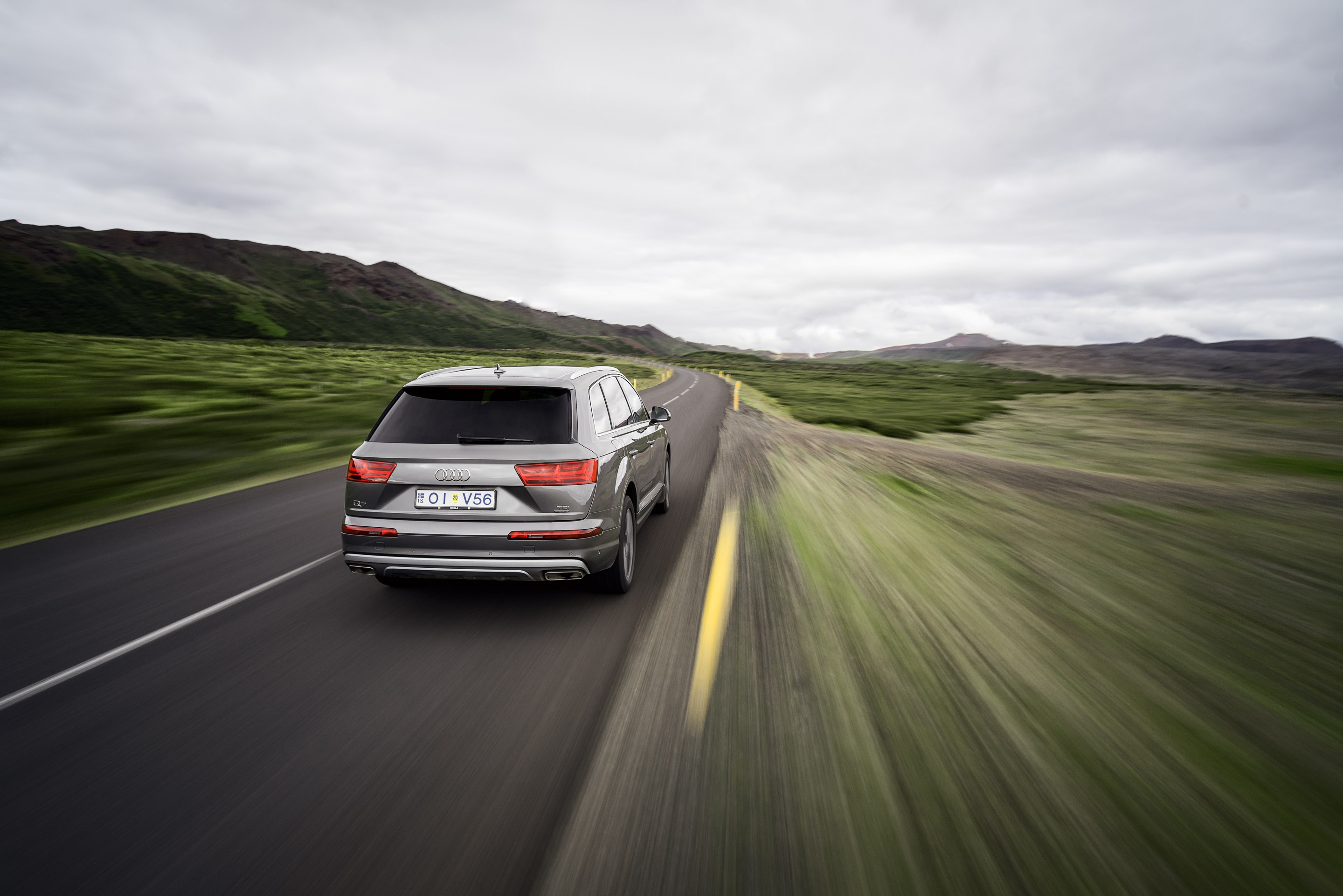 Island - Audi Q3 und Q7 — Frame 38