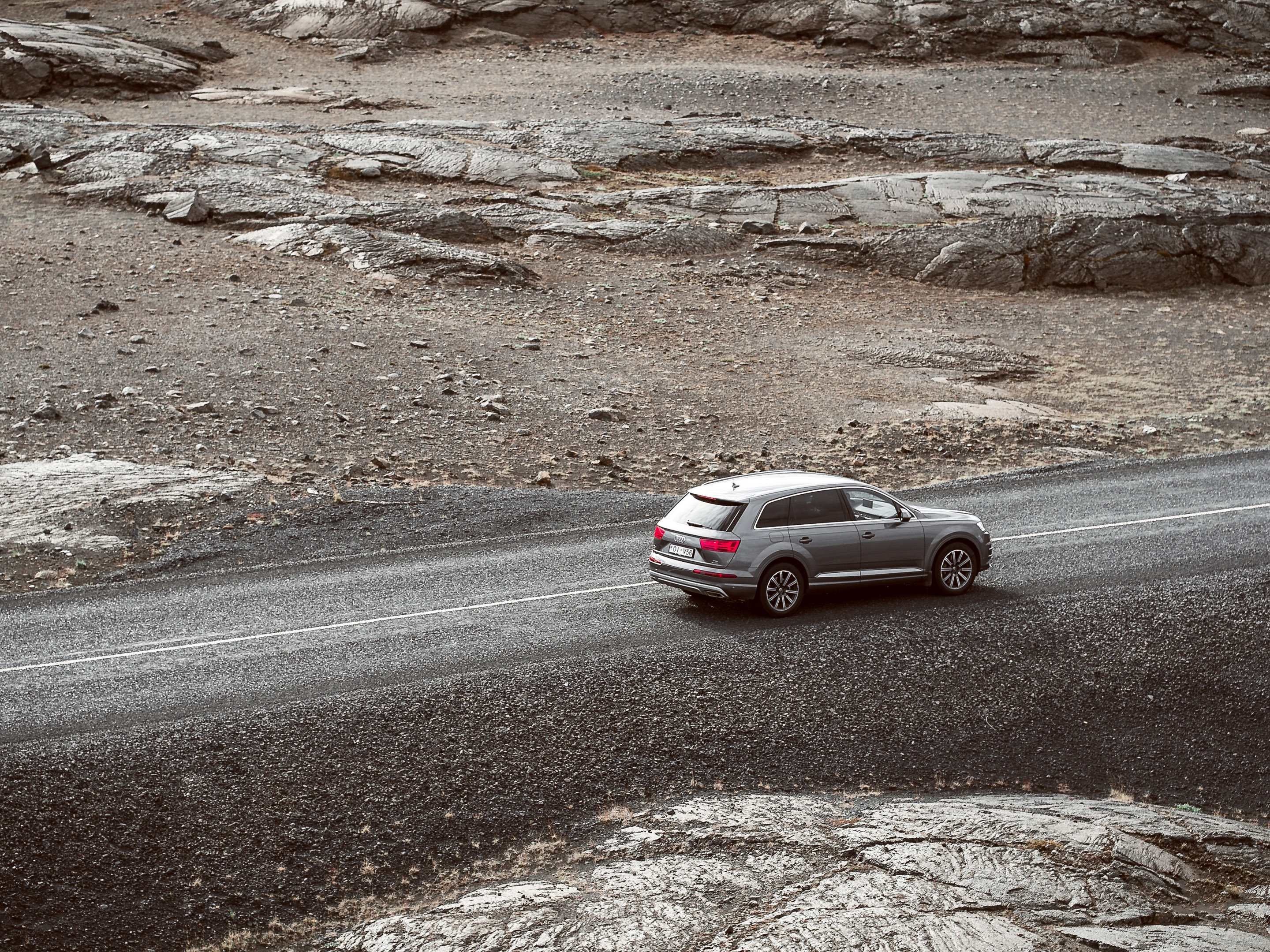 Island - Audi Q3 und Q7 — Frame 35