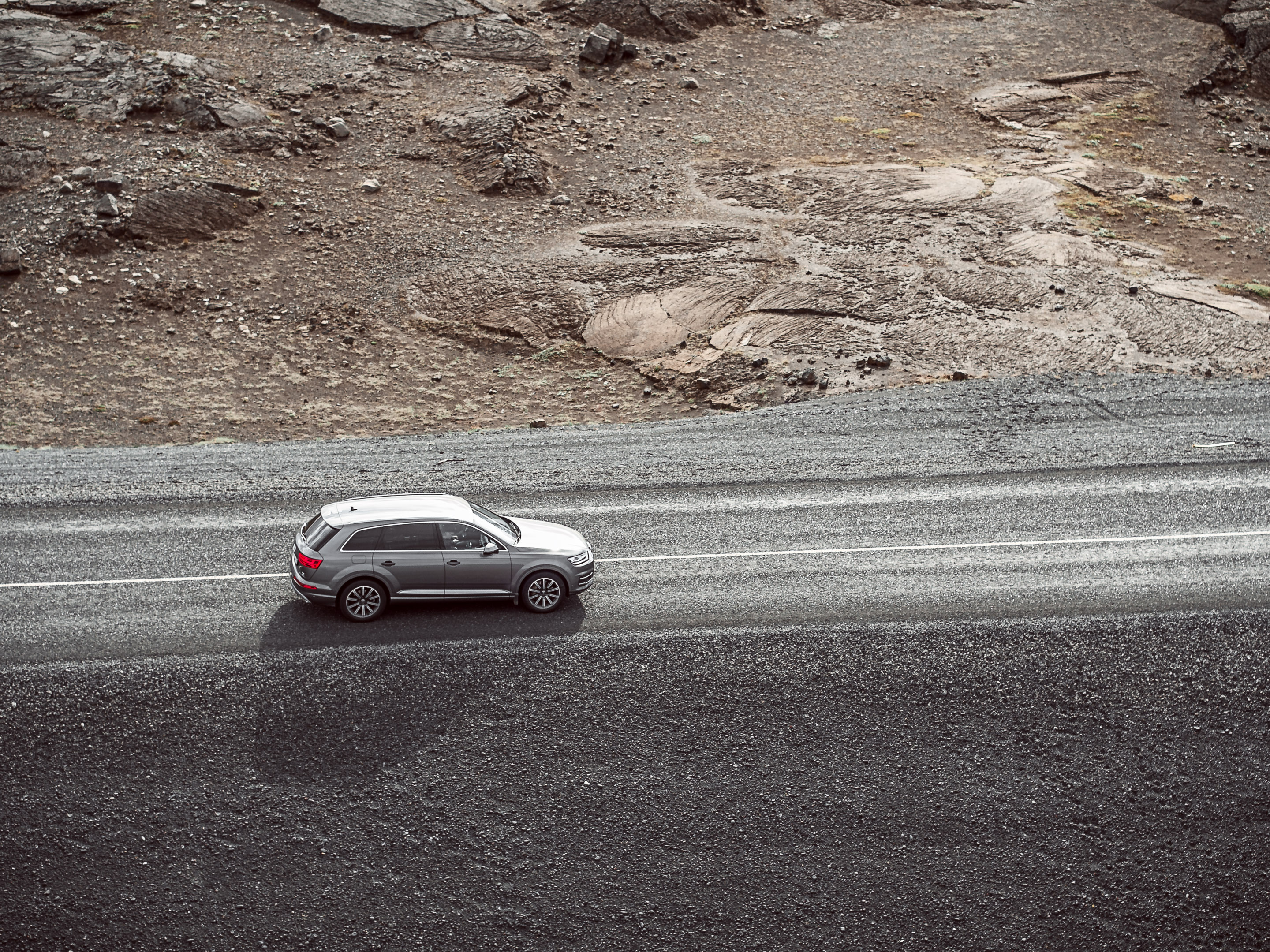 Island - Audi Q3 und Q7 — Frame 32