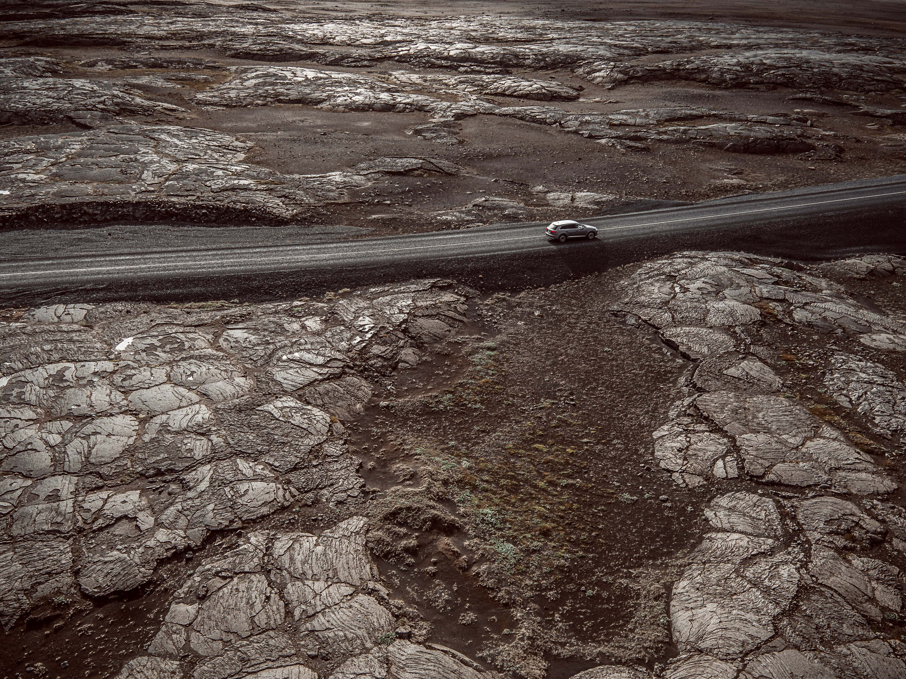 Island - Audi Q3 und Q7 — Frame 36