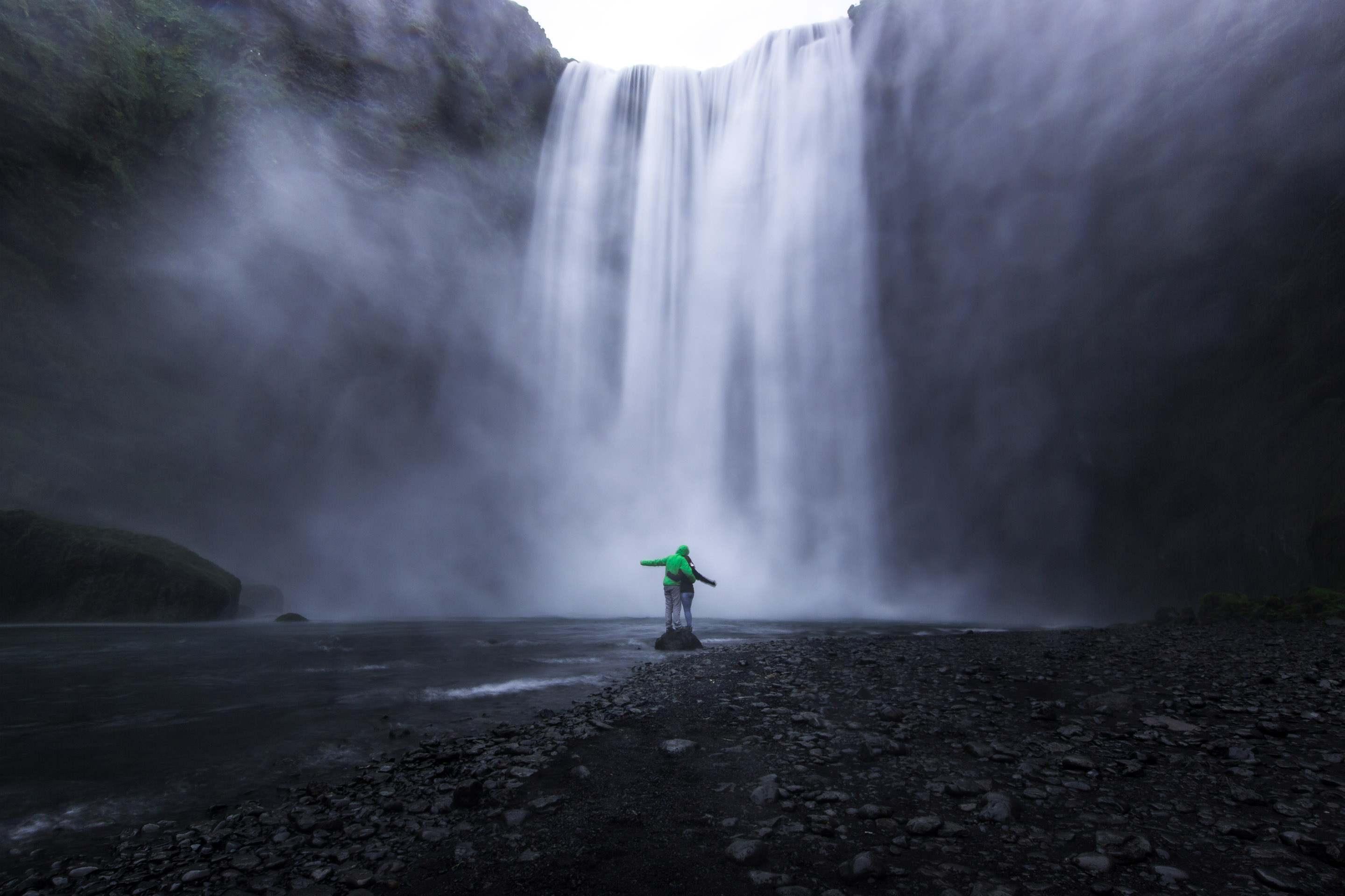 Island - Audi Q3 und Q7 — Frame 115