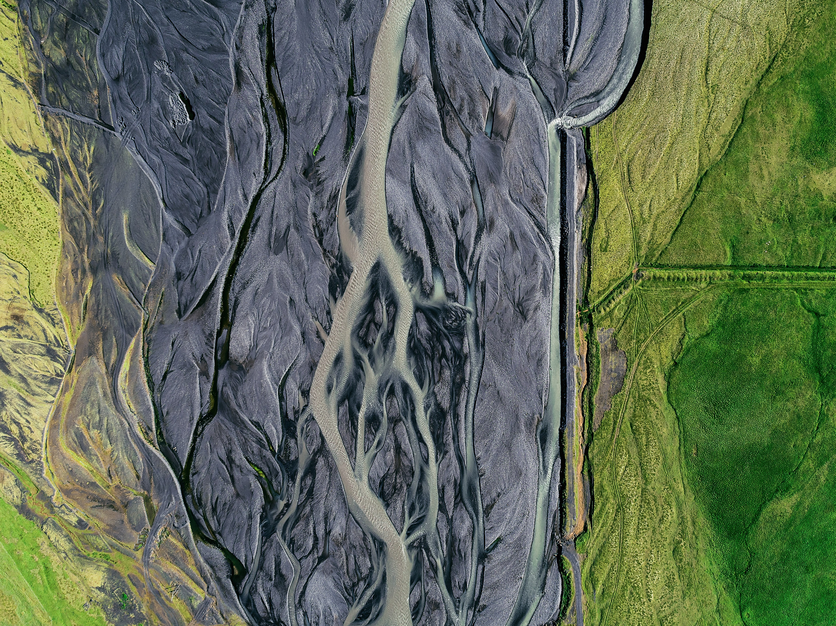 Island - Audi Q3 und Q7 — Frame 111