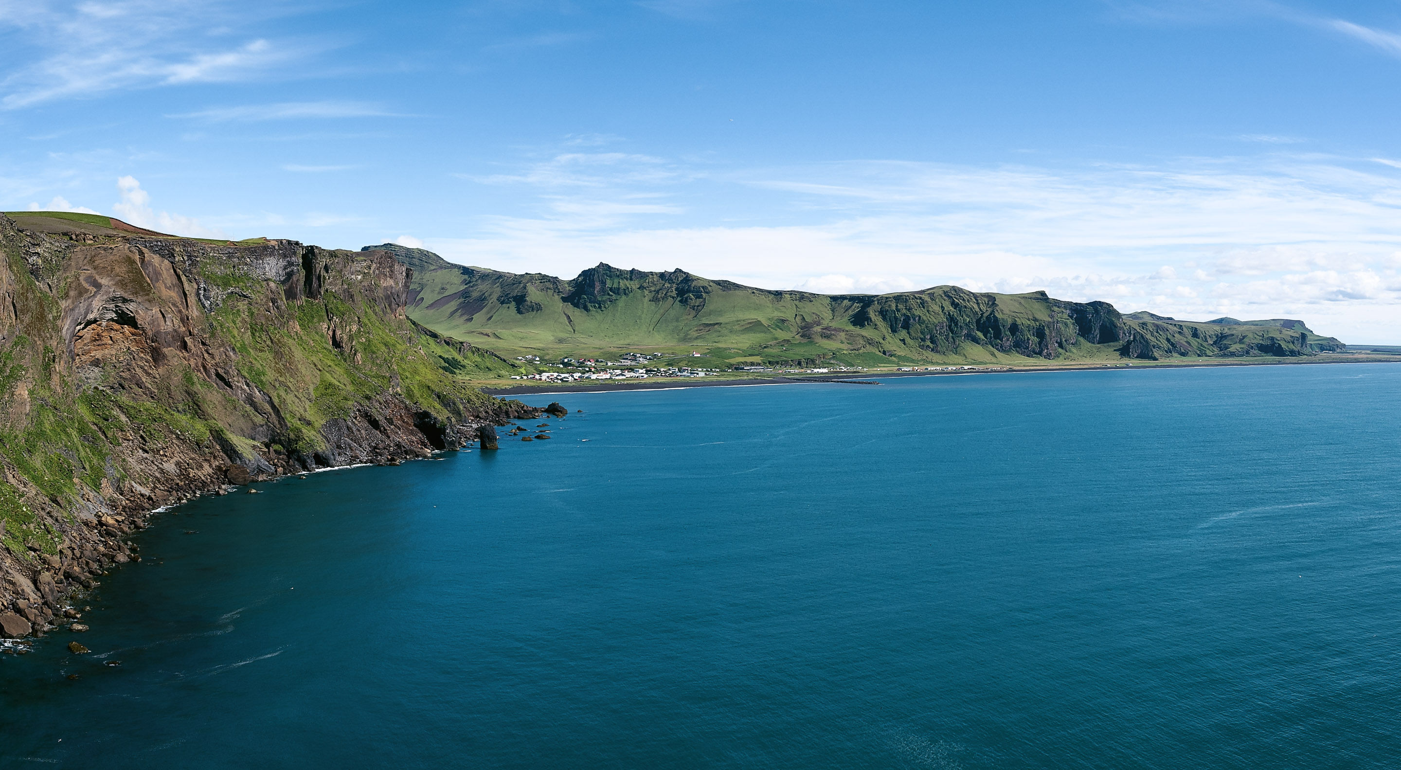 Island - Audi Q3 und Q7 — Frame 106