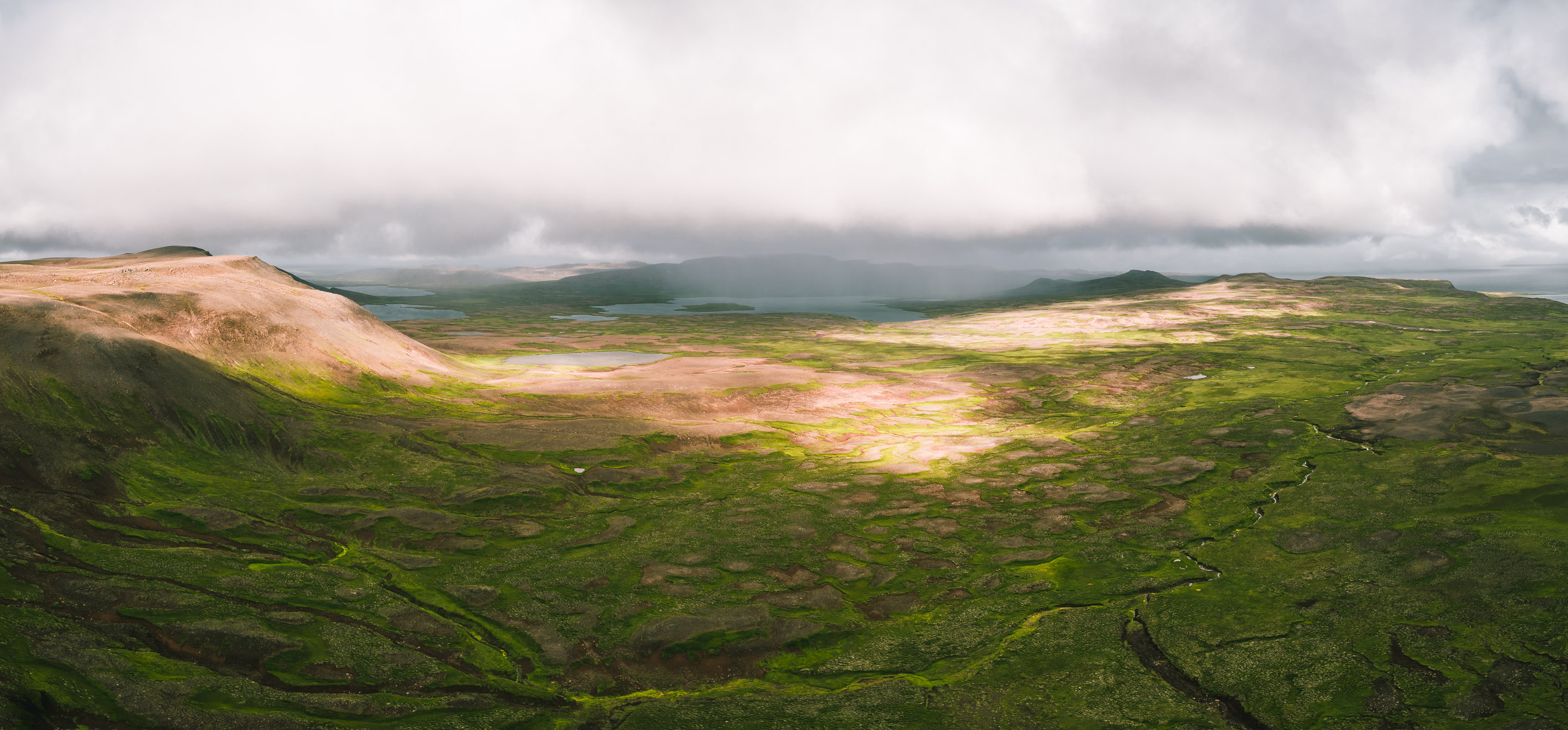 Island - Audi Q3 und Q7 — Frame 49