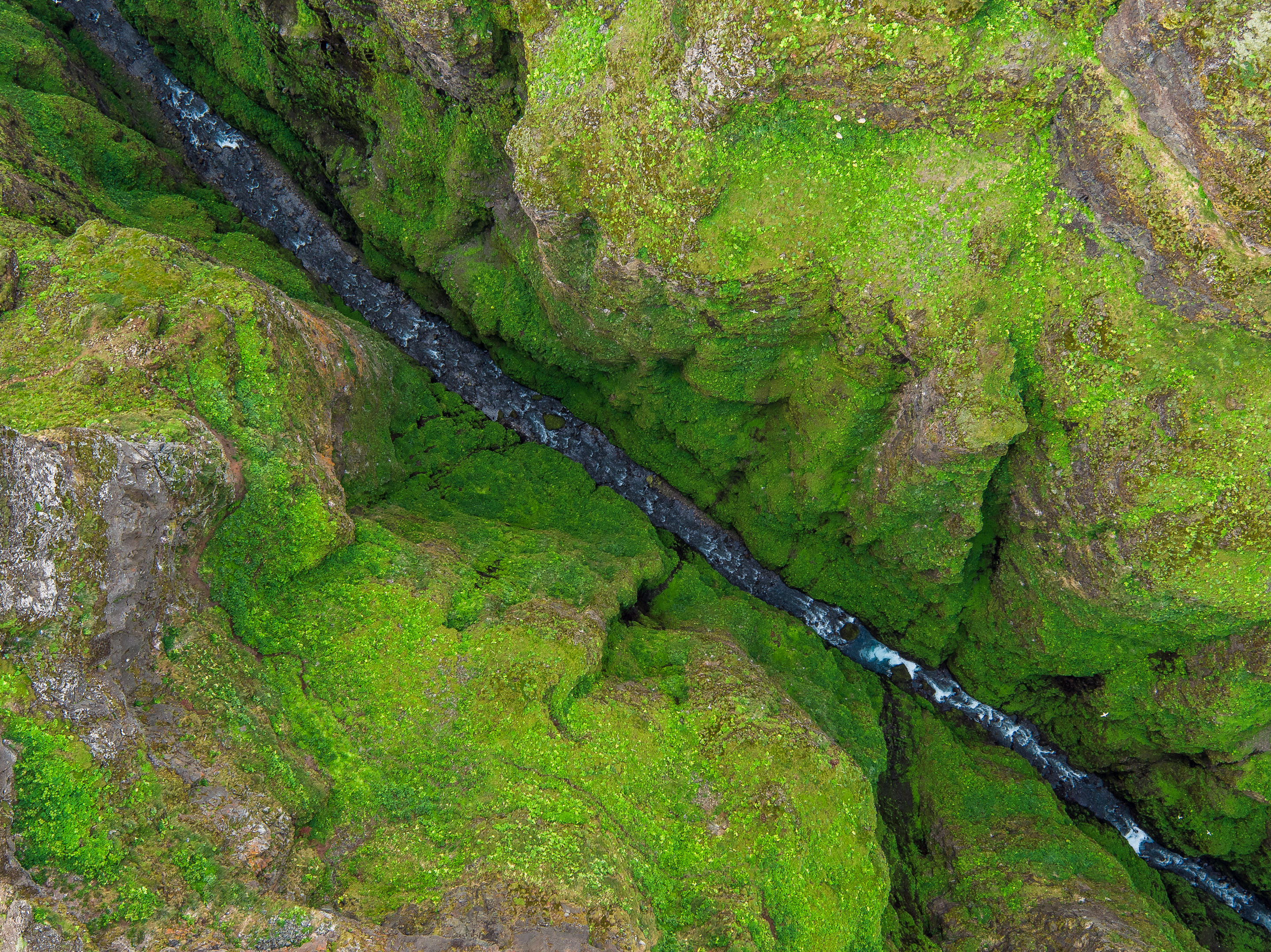 Island - Audi Q3 und Q7 — Frame 12