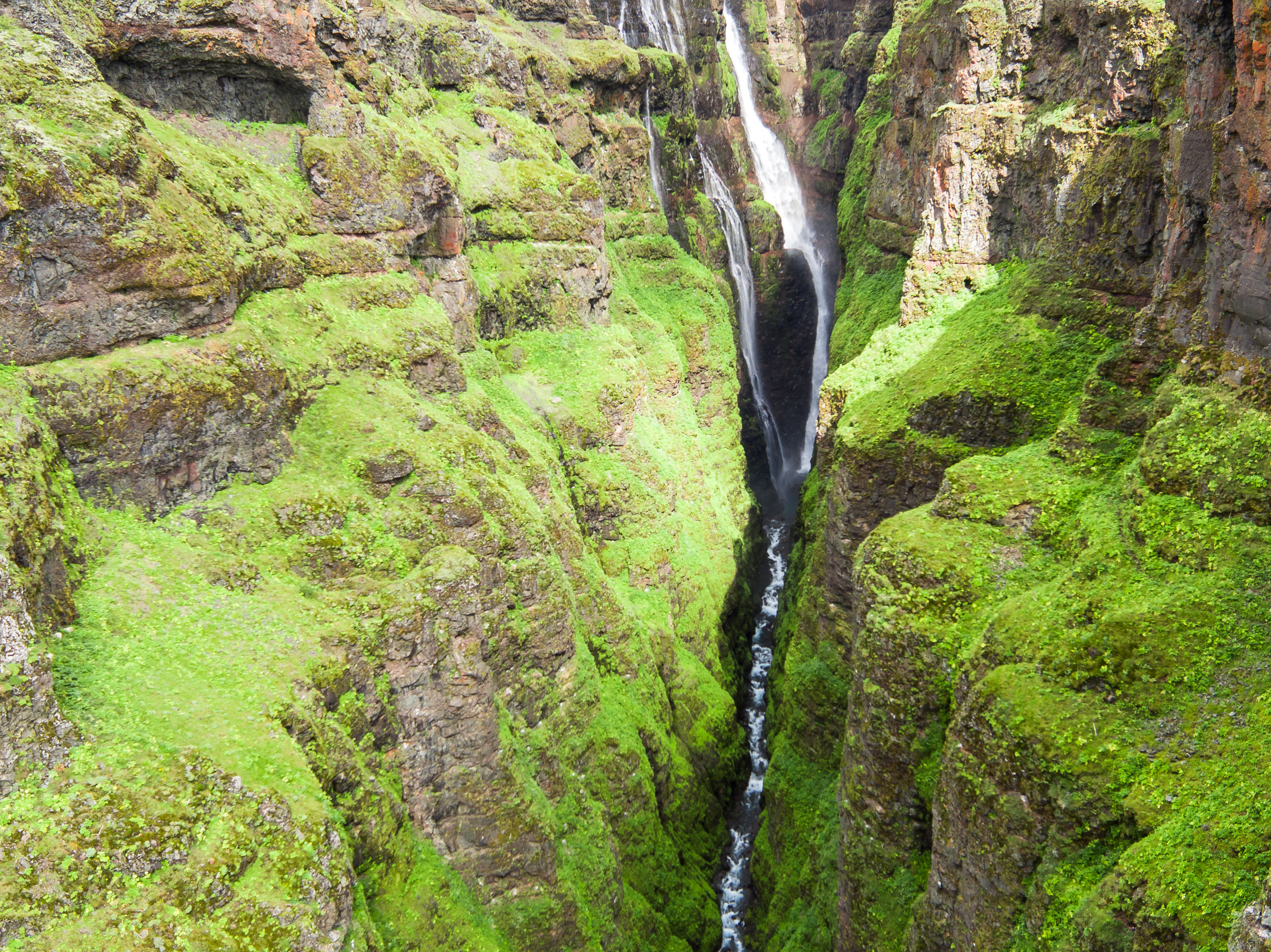 Island - Audi Q3 und Q7 — Frame 14