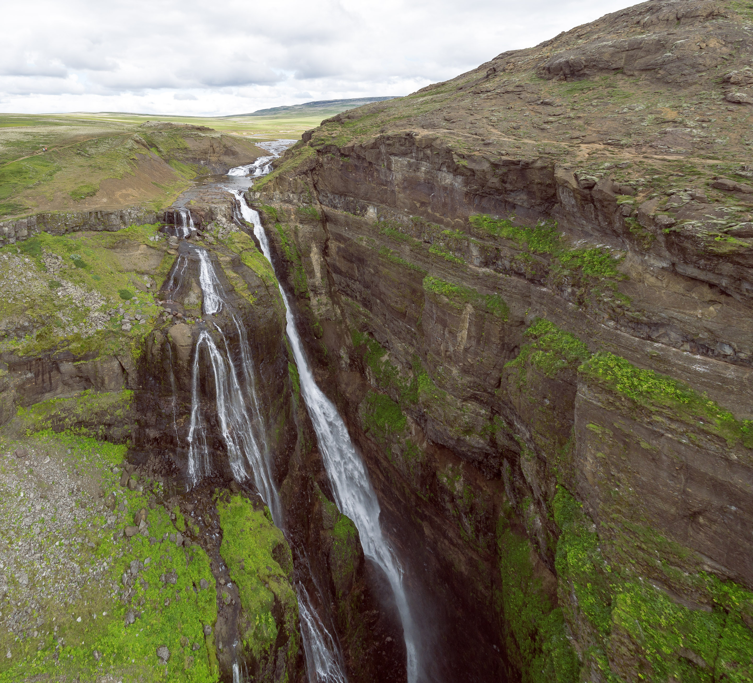 Island - Audi Q3 und Q7 — Frame 13