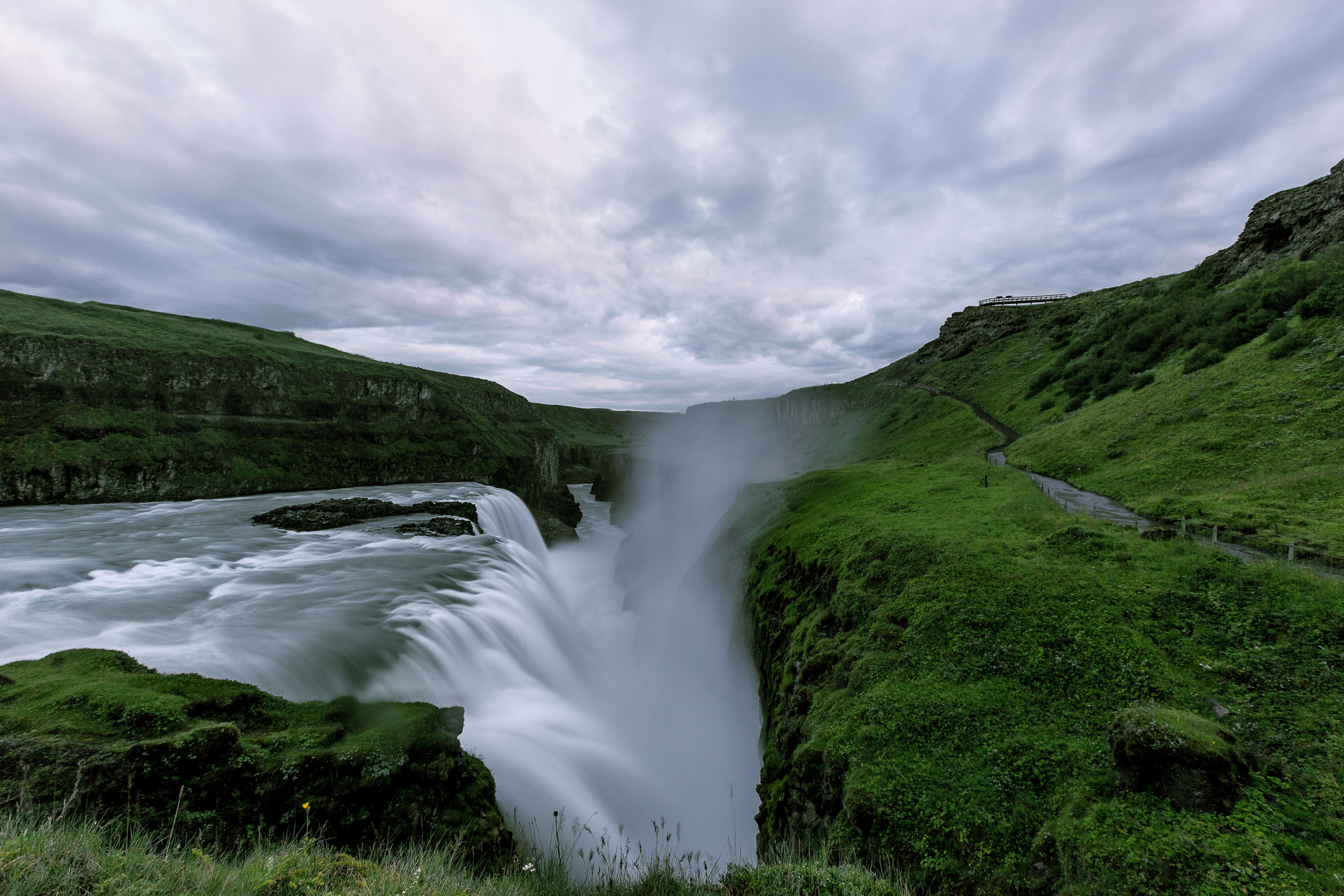 Island - Audi Q3 und Q7 — Frame 2