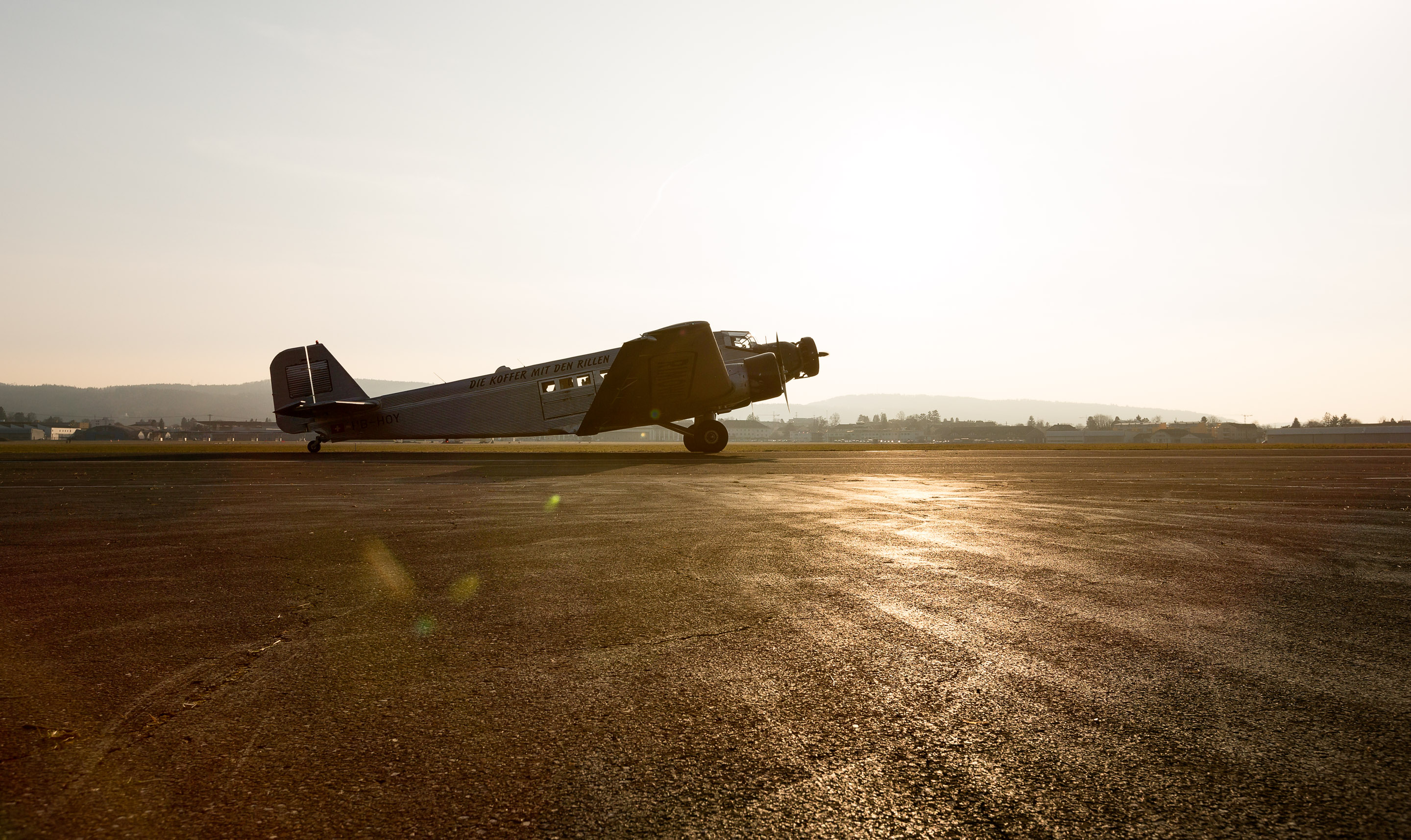 Schweiz - Flugplatz Dübendorf - Lexus IS250 — Frame 6