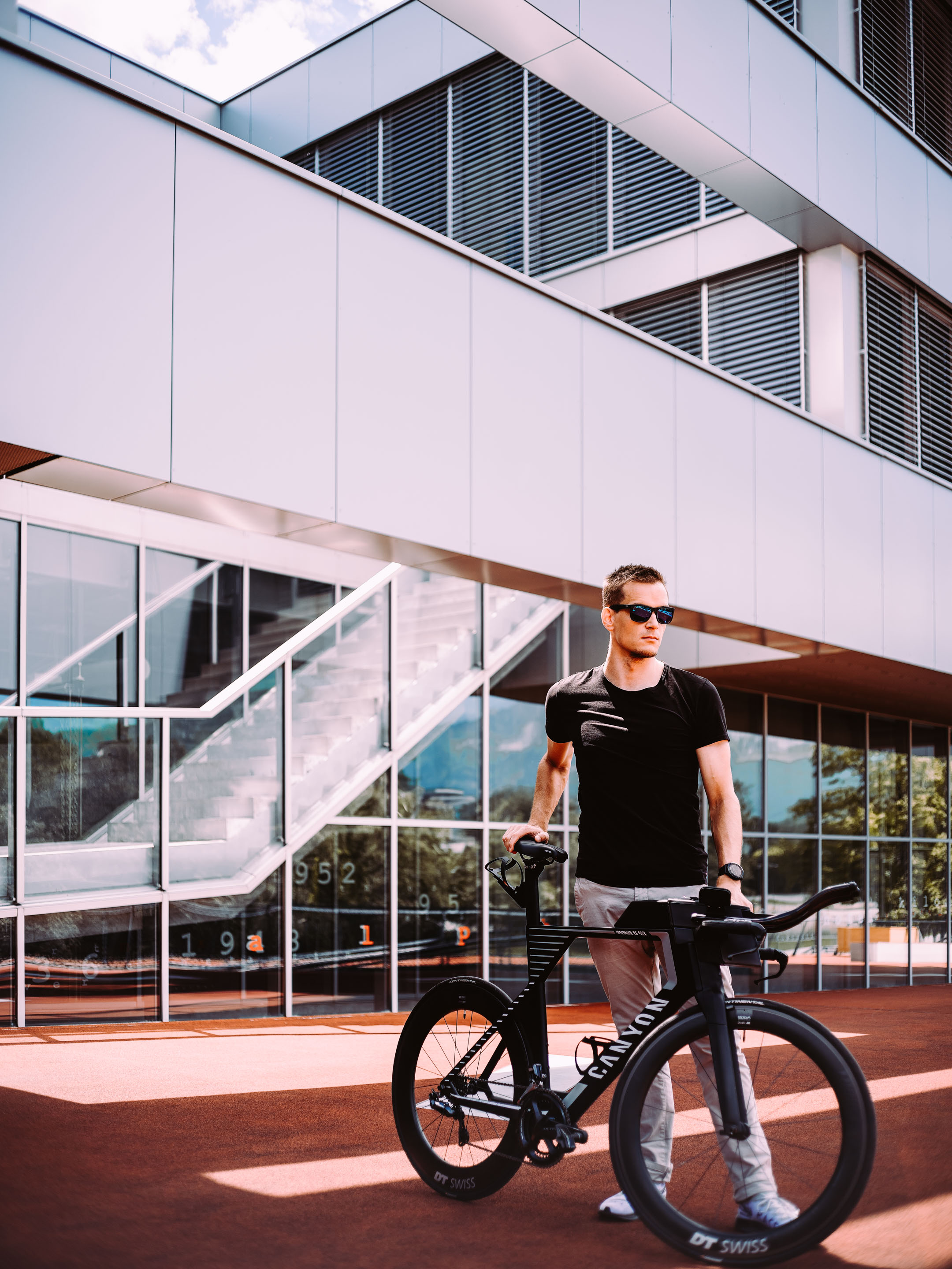 Patrick Lehmann Lifestyle - Shoot by Erik Bont — Frame 13