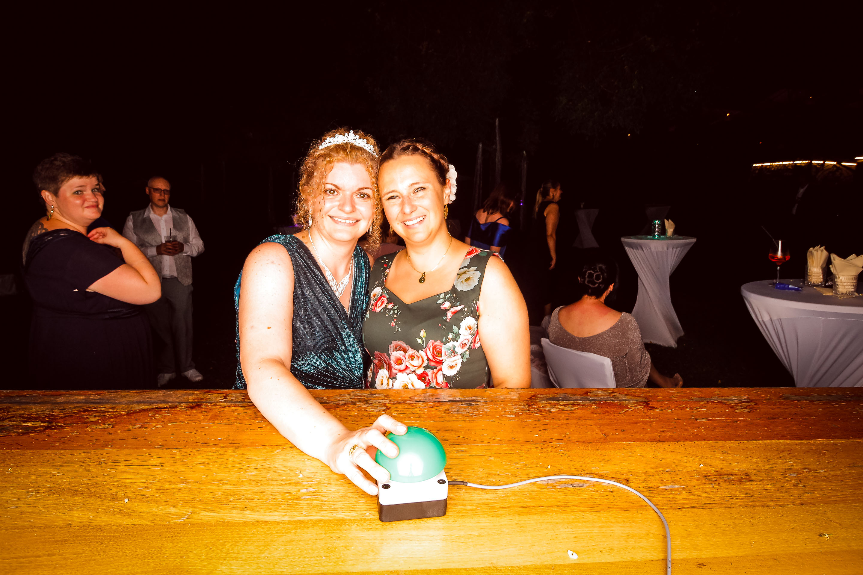 Hochzeit Iris und Christian - The Booth — Frame 143